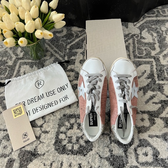 Size 37 (US some s size 7) Golden Goose like new Superstar Classic - Picture 6 of 6